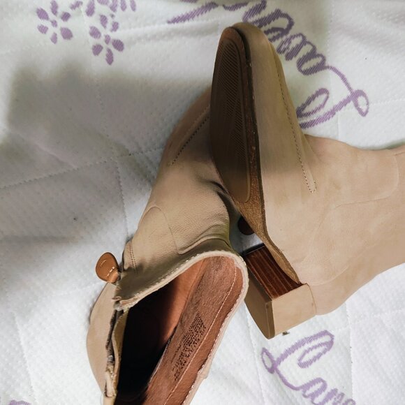 Kenneth Cole Gentle souls Booties 7.5 - Picture 9 of 16